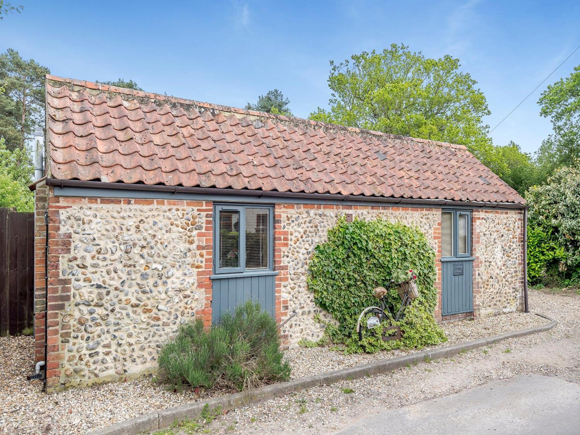 Pittendrigh Cottage Briston Exterior photo