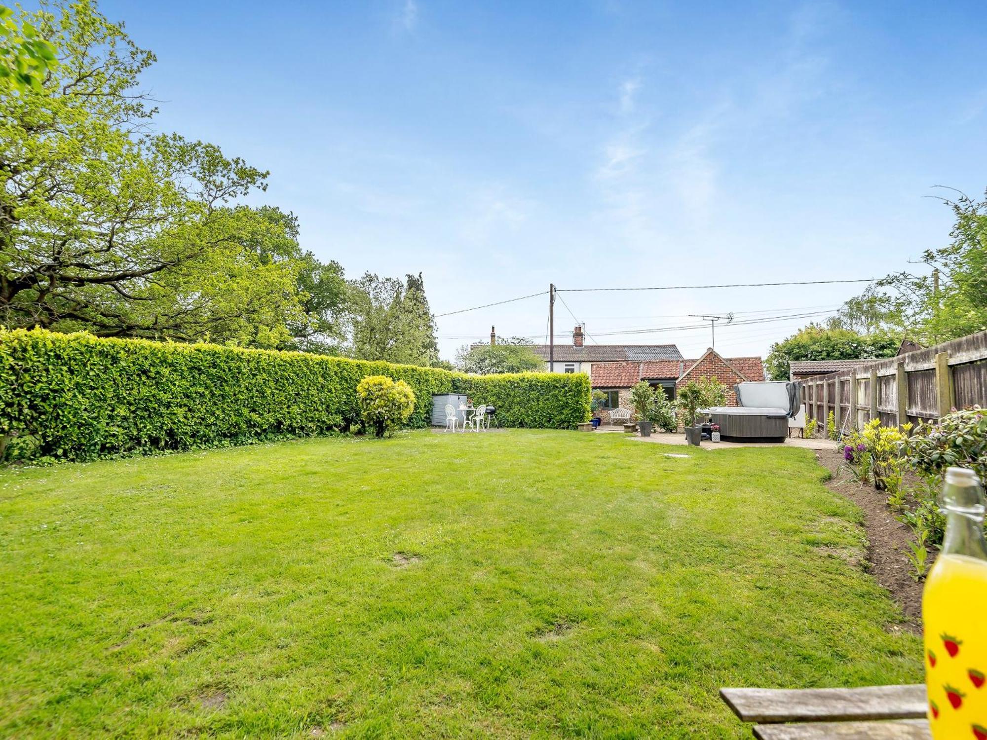 Pittendrigh Cottage Briston Exterior photo